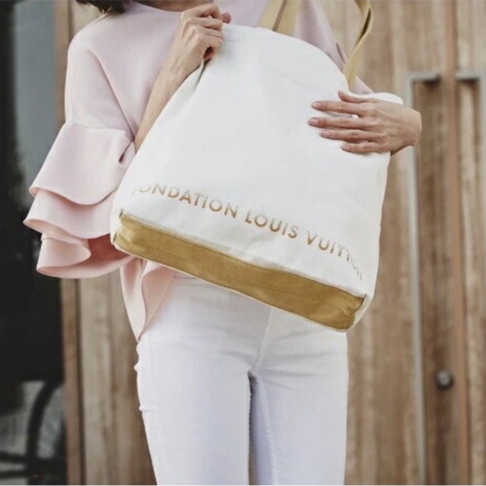 NWT Louis Vuitton Foundation‎ Canvas Tote Bag - Picture 11 of 11